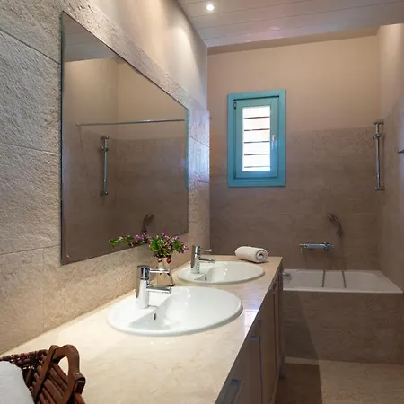 Villa Malia, Eco-chic, Tranquility, Sea Views & Luxury Cycladic Island Escape Tálanda