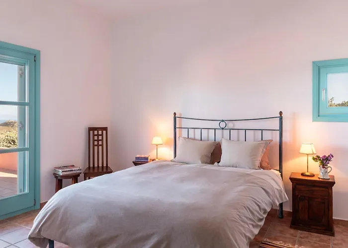 Villa Malia, Eco-chic, Tranquility, Sea Views & Luxury Cycladic Island Escape *